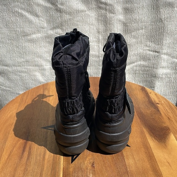 SOREL Kids Flurry Winter Boot Black/Gray/Red Size 9 - Picture 5 of 9